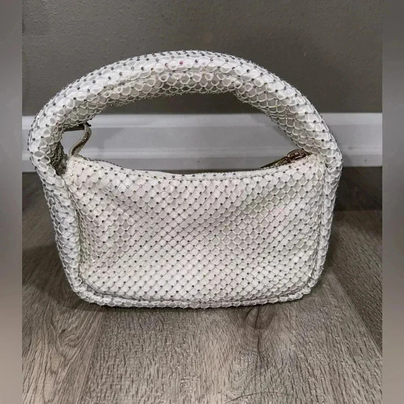 Vince Camuto Damsa Crystal Mesh Mini Shoulder Bag Beaded White Bridal - Picture 3 of 11